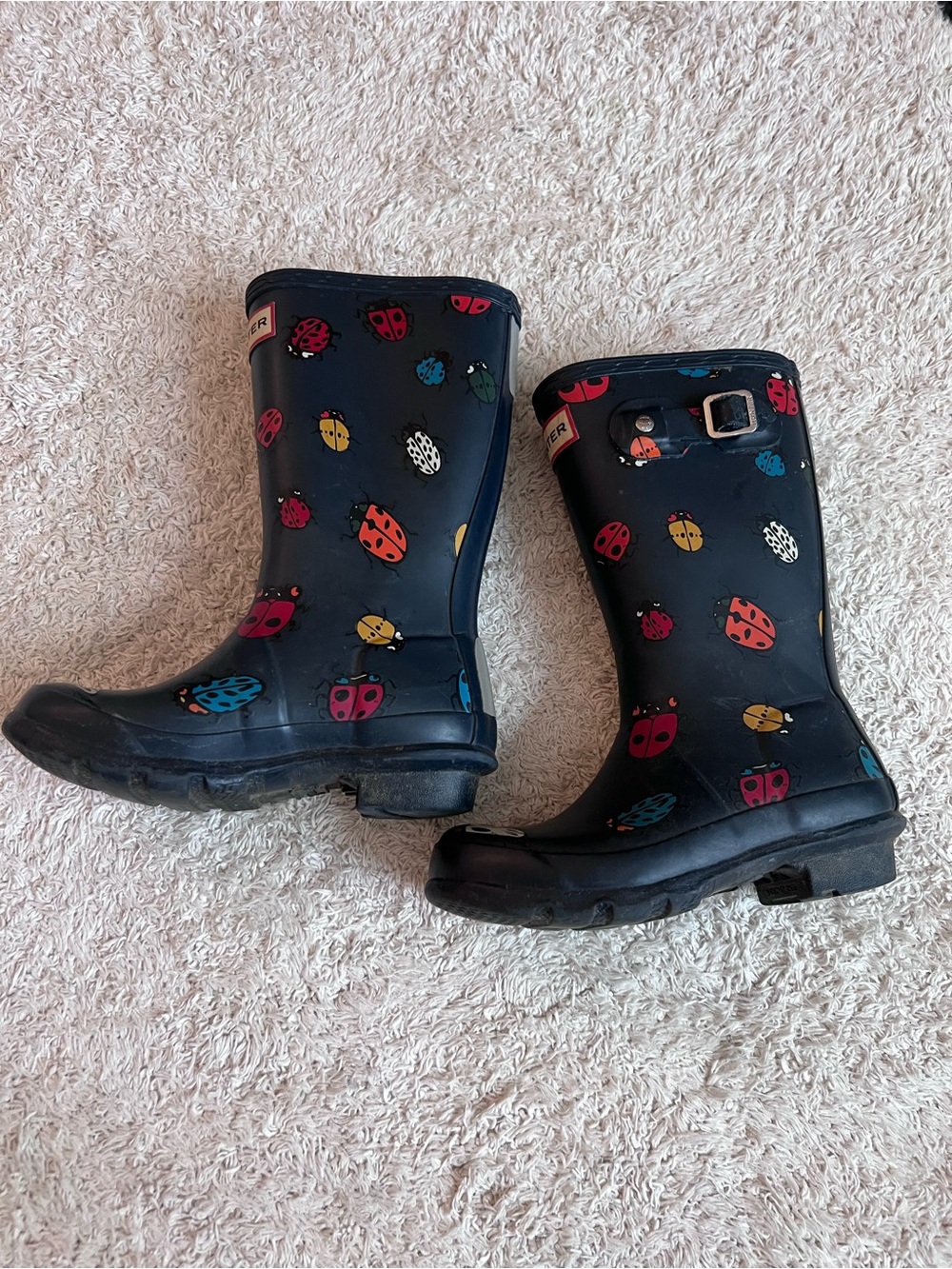 Hunter Kids Navy Rain Boots with Multicolor Ladybug Print - Picture 8 of 9